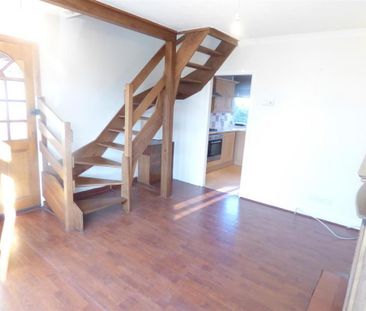 3 bedroom end of terrace house to rent - Photo 5