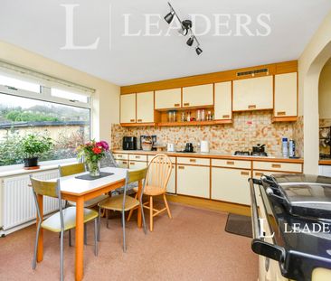 4 bedroom house to rent Falmer Gardens, Brighton, East Sussex, BN2 - Photo 2