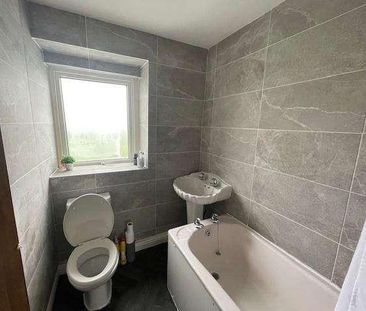 Yews Green, Clayton, Bradford, BD14 - Photo 5