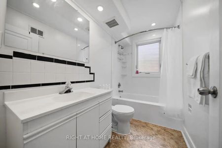 For Lease - 21 Thomson Street Unit# Main floor, Barrie, Ontario - Photo 5