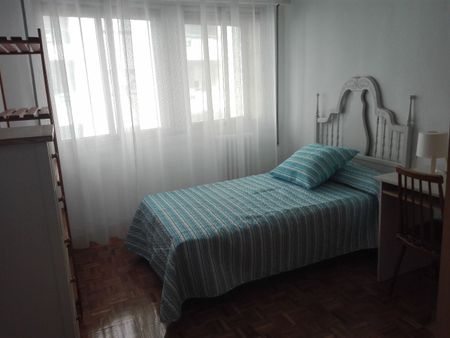 Piso de alquiler en Calle Espoz y Mina, Barrio del Centro - Photo 4