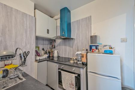 2 bedroom maisonette to rent - Photo 5