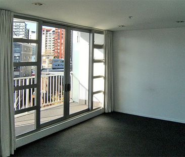 Two Bedroom Spacious Apartment - Photo 5