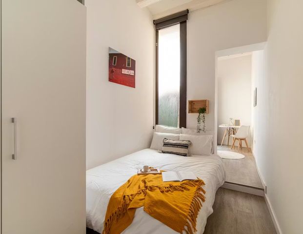 Carrer de l'Hospital, Barcelona, Catalonia 08001 - Photo 1