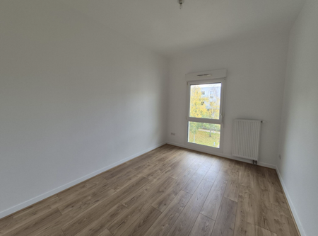 Location Appartement 3 pièces 69m² LILLE 59260 - Photo 2
