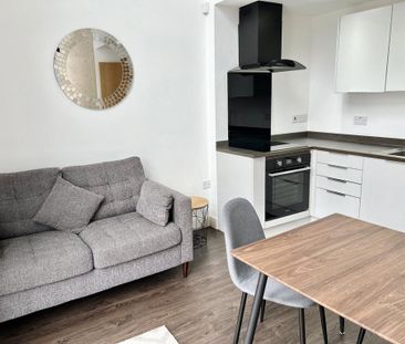 2 bedroom flat to rent - Photo 1