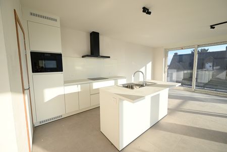 RUIM (105,99m²) & LICHTRIJK 2-slpkm app nabij CENTRUM - Photo 5