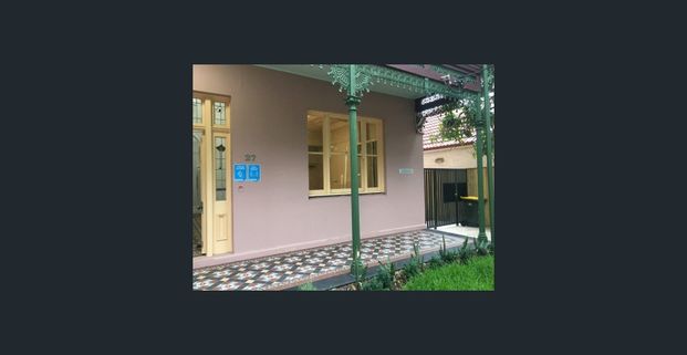 Light-filled 2-bedroom Affordable Housing Apartment in Bondi Junction - Photo 1