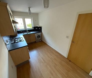 2 bedroom Flat To Let - Photo 6