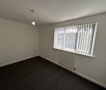 2 bedroom end of terrace house to rent - Photo 4