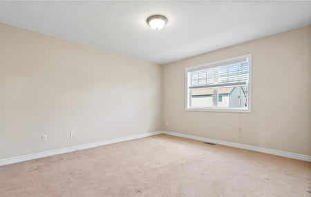 For Lease - 8 CHICORY Crescent, St. Catharines, Ontario - Photo 3