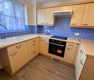 2 bedroom terraced house to rent - Photo 2