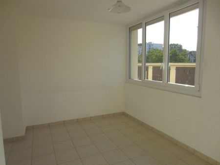 Location Appartement 3 pièces 66m² CHAMBERY 73000 - Photo 4
