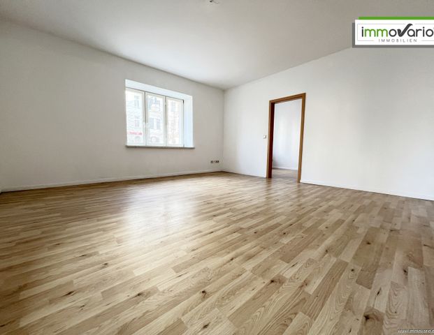 3-Raum-Wohnung in bester Innenstadtlage mit Tageslichtbad, Wanne und Aufzug. - Photo 1