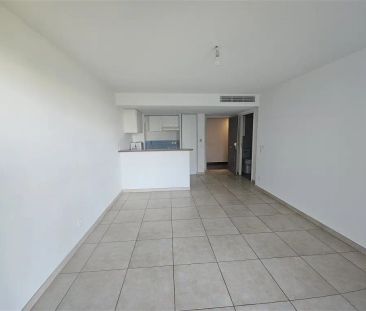 Location appartement 1 pièce - 27m² à Cannes (06400) - Photo 2