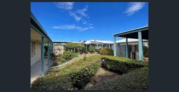 Low-Maintenance Retirement Villa in a Peaceful Community - Photo 1