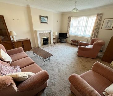 2 bedroom detached bungalow to rent - Photo 1