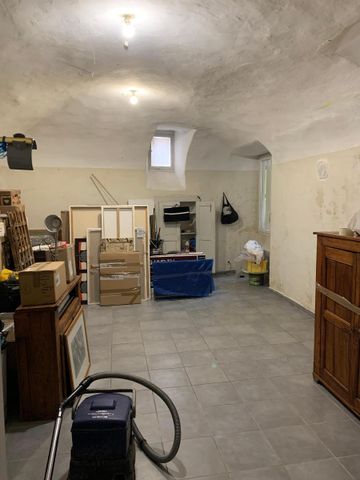 Location Appartement 4 pièces 77m² LES VANS 07140 - Photo 4