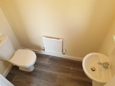 3 bedroom end of terrace house to rent - Photo 5