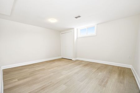 For Lease - 39 Penhurst Avenue Unit# 1, Toronto, Ontario - Photo 4