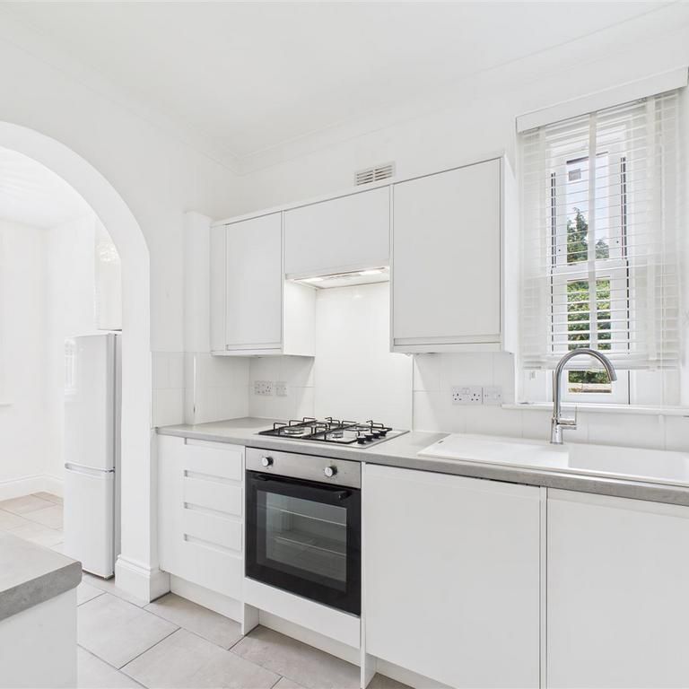 2 bedroom flat to rent - Photo 1