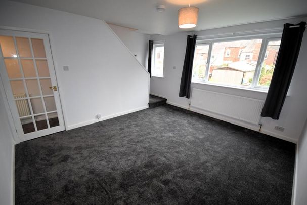 3 bedroom townhouse to rent - Photo 1