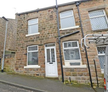 Terraced House to rent on - Photo 5