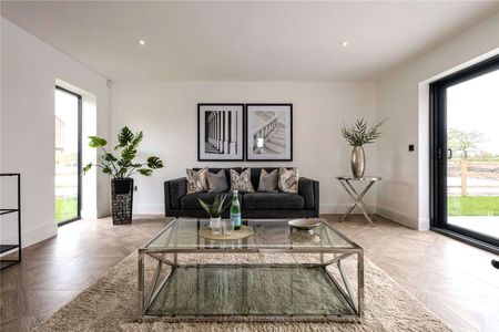 Beautifully designed, high specification, spacious detached contemporary family homes with an abundance of space and light. - Photo 2