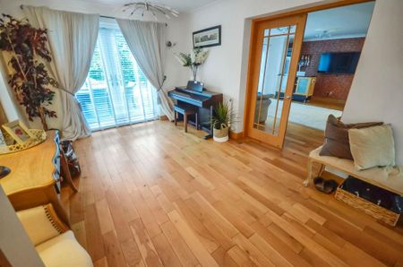 5 bedroom detached house to rent - Photo 5