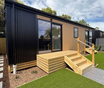 336 Ferry Road, Waltham - Photo 1