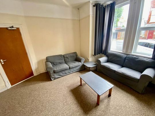 4 bedroom house to rent - Photo 1