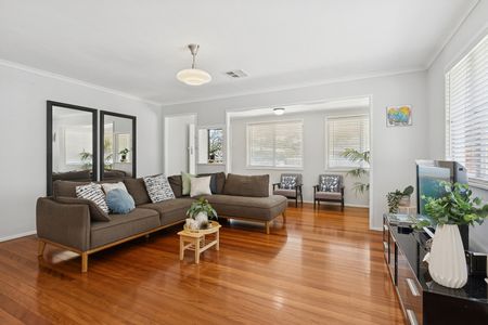 47 Fairland Street, Mount Gravatt East QLD 4122 - House For Rent - $1,000 | Domain - Photo 5