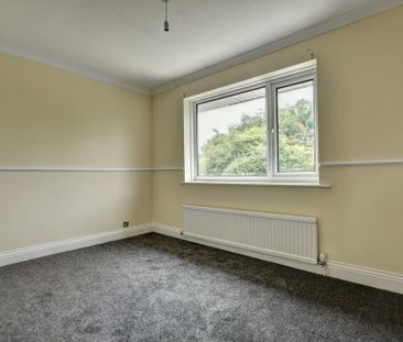 2 bedroom end of terrace house to rent - Photo 4