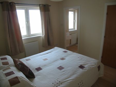 4 bedroom apartment to rent - Photo 4