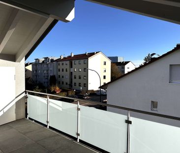 Traumhaftes Dachgeschoss-Apartment in Esslingen-Zollberg! - Foto 1