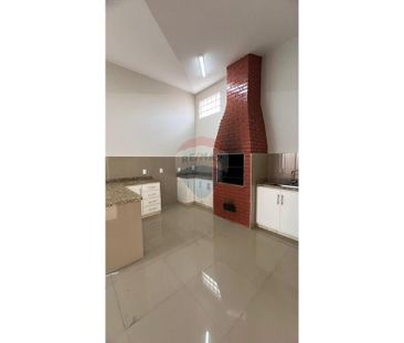 Casa Elegante e Confortável em Localização Privilegiada - Photo 3