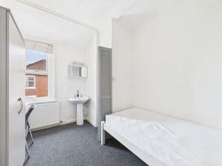 Tewkesbury Road, Longford, Gloucester, Gloucestershire, GL2 - Photo 3