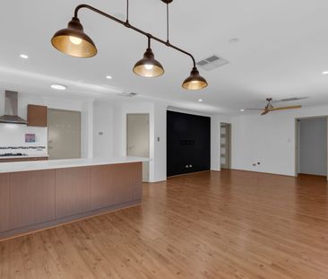 Family Home in Baldivis - Photo 3