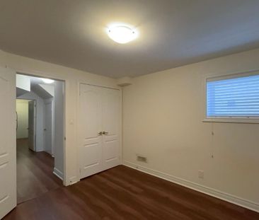 For Lease - 237 Frederick Curran Lane, Newmarket, Ontario - Photo 2