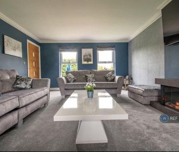 5 bedroom detached house to rent - Photo 3