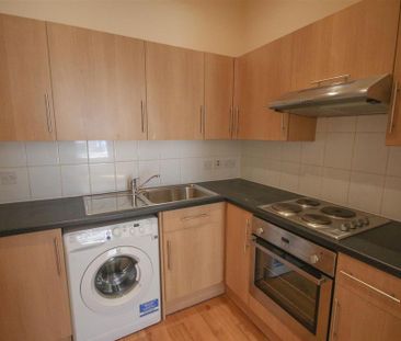 2 bedroom apartment to rent - Photo 3