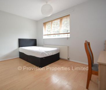 2 bedroom semi-detached house to rent - Photo 4