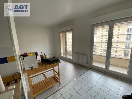 Location Appartement 1 pièce 31m² BEAUVAIS 60000 - Photo 2