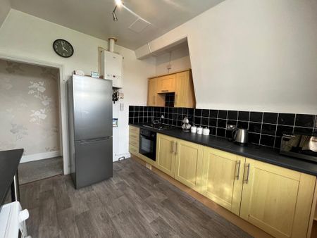 2 bedroom flat to rent - Photo 5