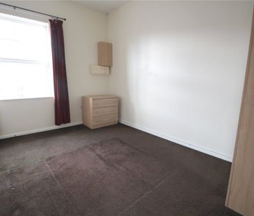 1 Bedroom Flat / Apartment - Winchester Road, Bishops Waltham - Photo 3