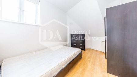 4 bedroom apartment to rent - Photo 2
