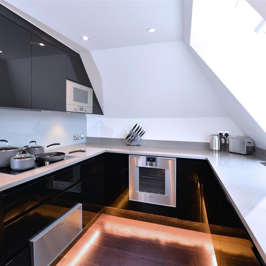 DUKE STREET, W1K, London - Photo 1