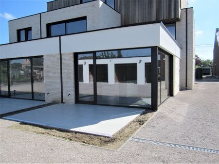 Lichtrijk nieuwbouwappartement v 84m² gelegen op het gelijkvloers met zuidgericht terras. - Photo 3