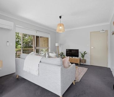 🌿 Easy Living in the Heart of Yeronga - Photo 1