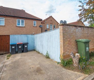 3 bedroom terraced house to rent - Photo 2